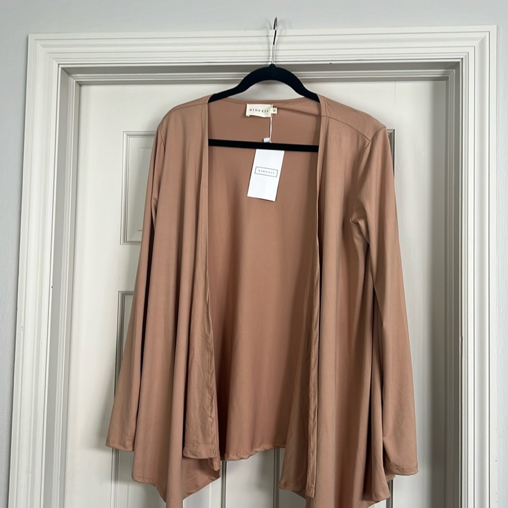 NWT Ninexis  -Tan XL Cardigan 
Polyester/Spandex